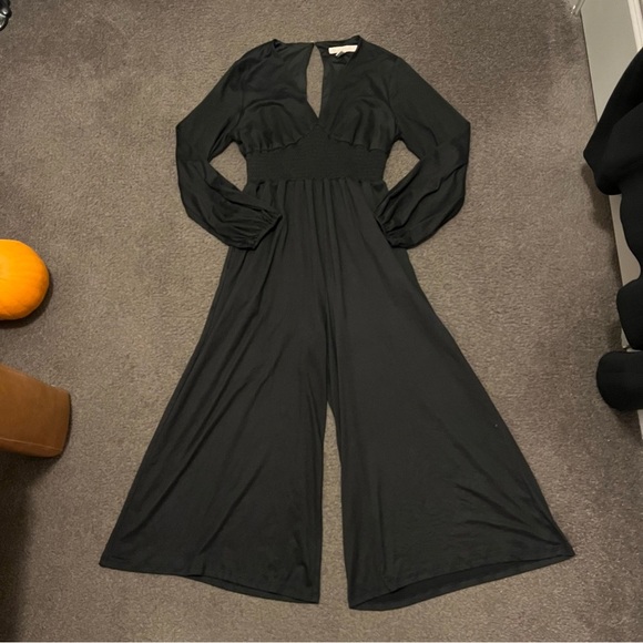 Anthropologie Hutch Black Wide Leg V-Neck Long Sleeve Jumpsuit - Picture 4 of 9